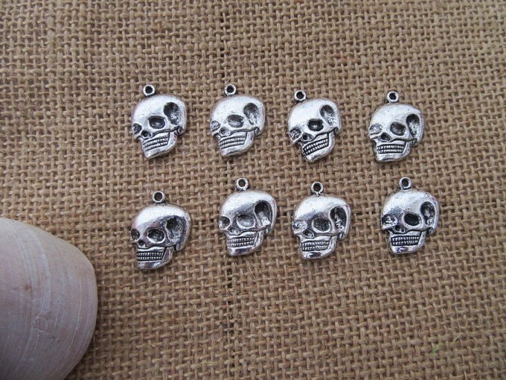 100Pcs New Skull Beads Charms Pendants Jewellery Findings - Click Image to Close