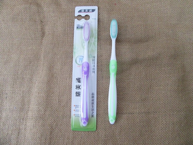 40Pcs Smile Face Clean Toothbrushes Dental Care Brush Adult Size - Click Image to Close