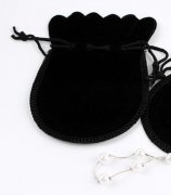 100 Black Velvet Drawstring Jewelry Pouches jew-b145