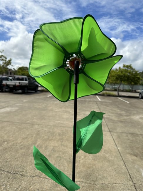 15Pcs Jumbo Green Flower Windmill Garden Decration - Click Image to Close