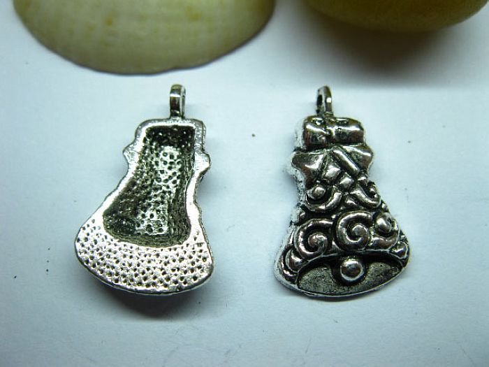 100 Xmas Jingle Bell Pendants Jewelry Findings - Click Image to Close