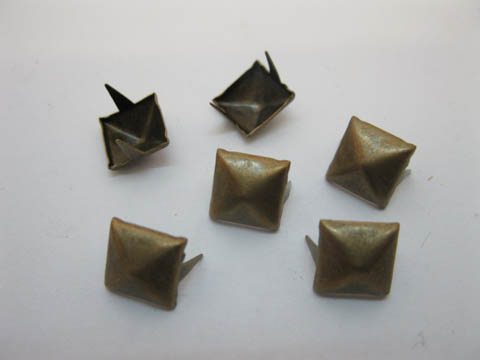 200Pcs Bronze Pyramid Studs 9x9mm Leather Craft - Click Image to Close