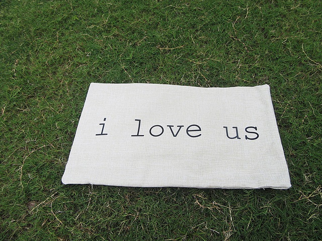 2Pcs I Love Us Words On Linen Hemp Cushion Covers Throw Pillow C - Click Image to Close