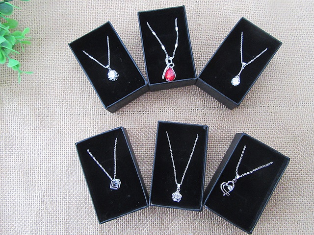 6Pcs Fashion Trend Necklace with Charms Retail Package - Click Image to Close