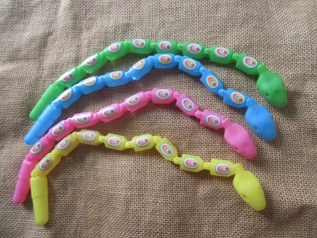 8Packets x 4Pcs Jointed Plastic Wiggle Moving Snake Toy Mixed - Click Image to Close