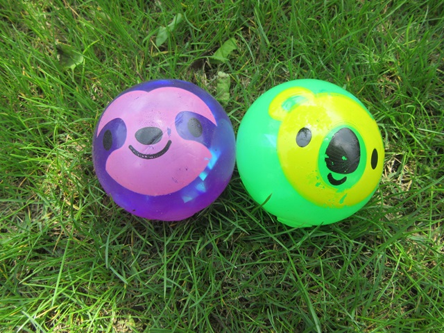 12 Funny Squishy Ball Sticky Venting Balls Mixed Color - Click Image to Close