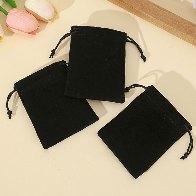 100Pcs Black Velvet Drawstring Gift Jewelry Pouches 7x5cm - Click Image to Close