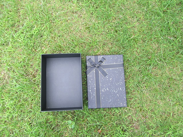 1Pc Black Gift Boxes w/Lid Bowknot Ribbon on Top 29x20.8x9cm - Click Image to Close